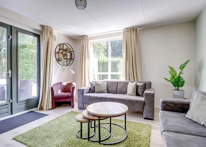 6 - Persoons Area 40 بيت للعطل *