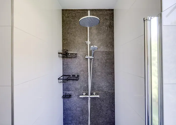 6 - Persoons Area 40 بيت للعطل