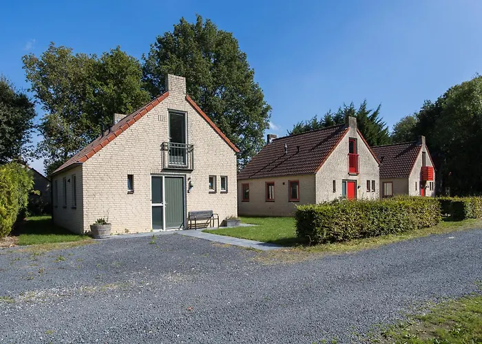 6 - Persoons Area 40 بيت للعطل *